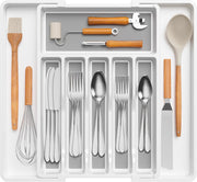 Organizator extensibil pentru tacamuri si ustensile de bucatarie NextWave® – suport sertar ajustabil 33–57 cm, cu 7–9 compartimente modulare, plastic rezistent BPA-free, design compact si practic pentru depozitare ordonata in bucatarie, Negru