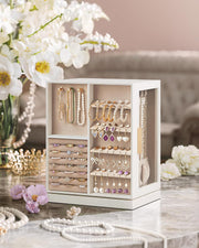 NextWave® Cutie de bijuterii verticala rotativa 360° cu 5 sertare, 18 carlige pentru coliere, compartimente pentru inele si cercei, interior catifelat, exterior din piele ecologica, geam frontal transparent, dimensiuni 16 × 22,2 × 28,5 cm, Alb