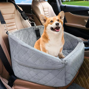 Scaun auto pentru caini NextWave®, detasabil si lavabil, pentru animale de pana la 13,6 kg, cu centura de siguranta, curele de fixare, umplutura din burete, suprafata moale si buzunare laterale, pentru bancheta fata sau spate, negru, 50 x 49 x 32 cm